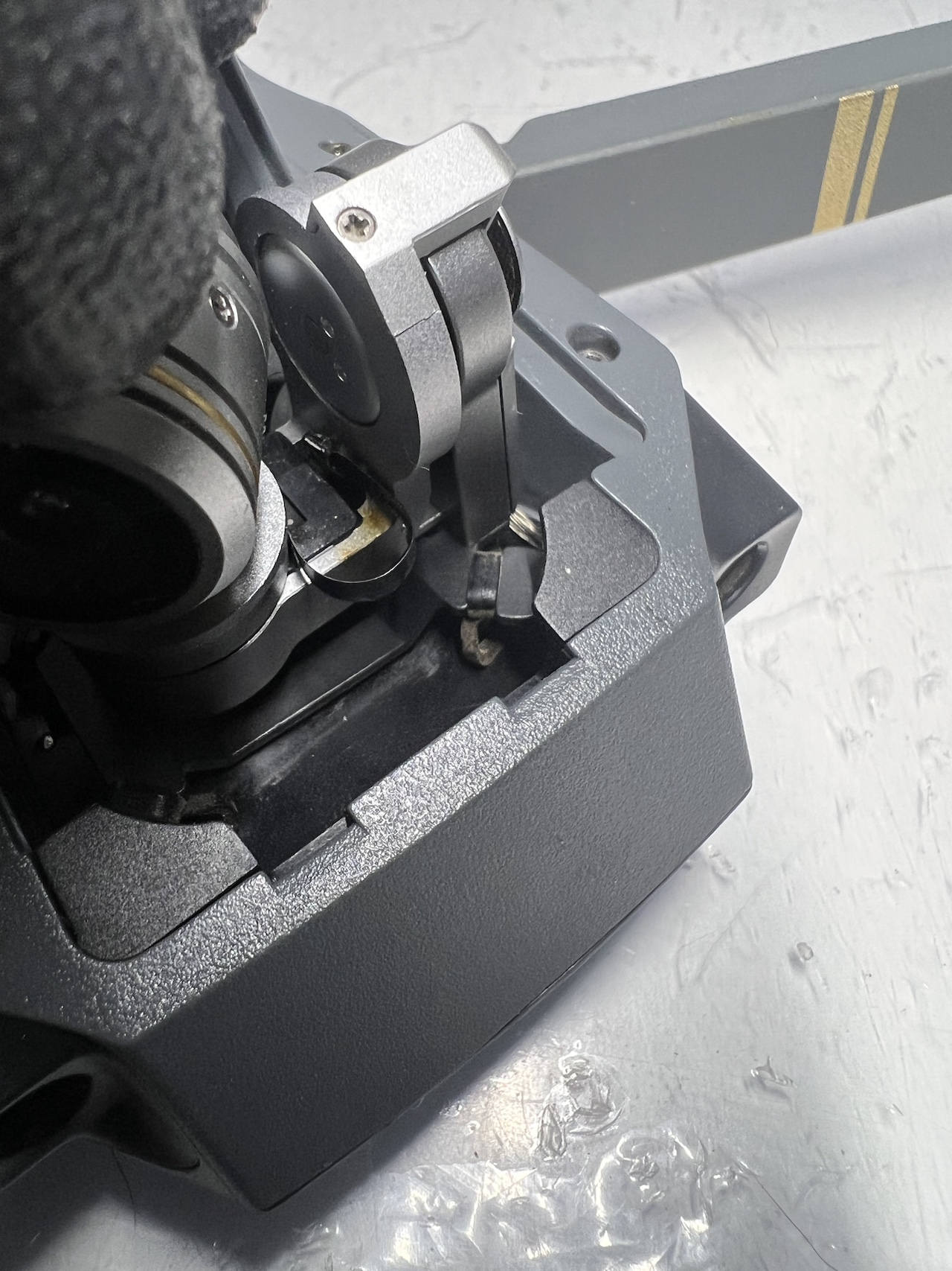 dji_mavic_pro_surtension-gimbal (4) dji_mavic_pro_surtension-gimbal (4)