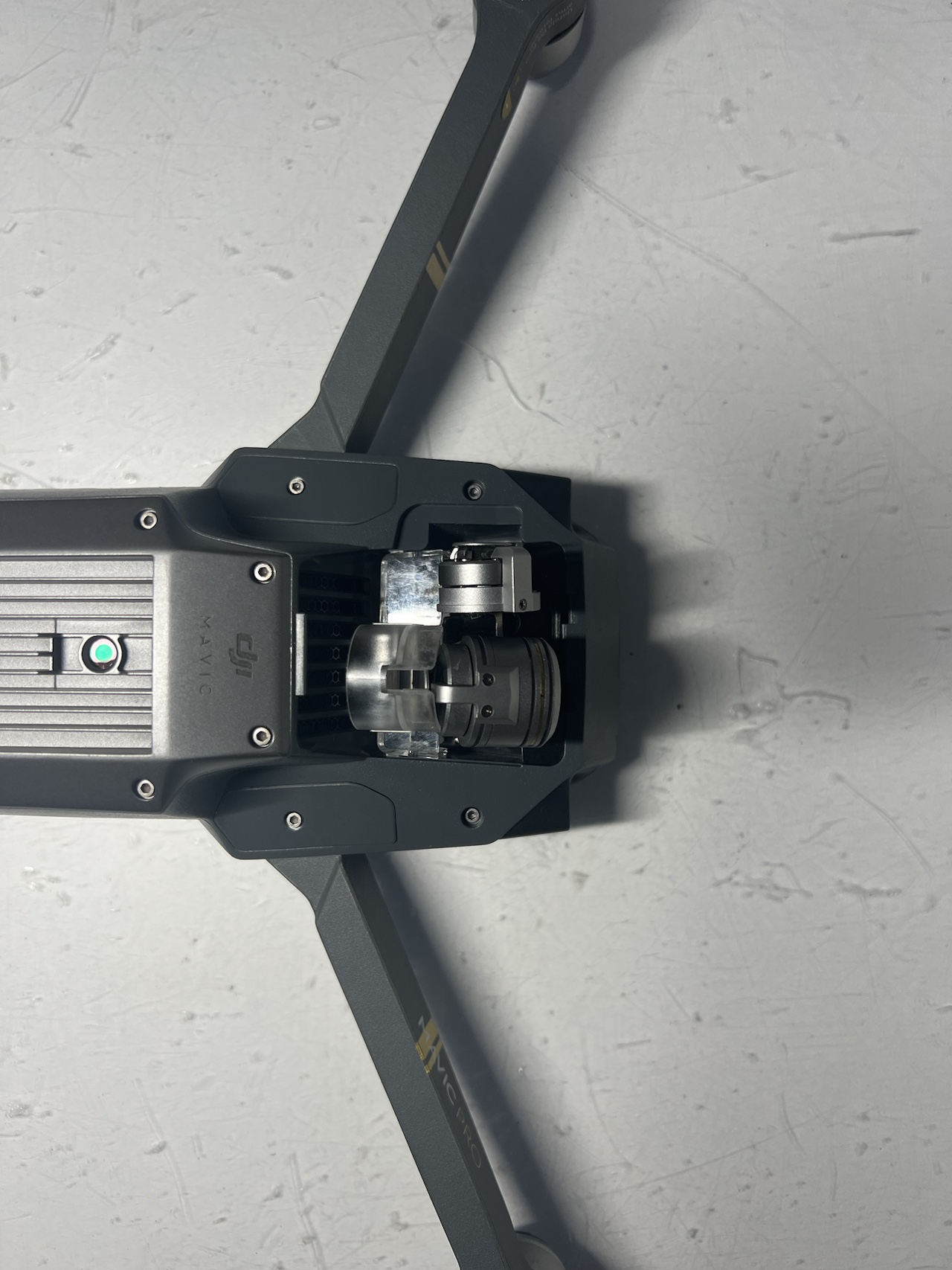 dji_mavic_pro_surtension-gimbal (7)